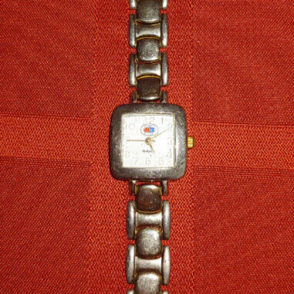VINTAGE 1980'S, TOMMY HILFIGER TOMMY CLUB WRIST WATCH!